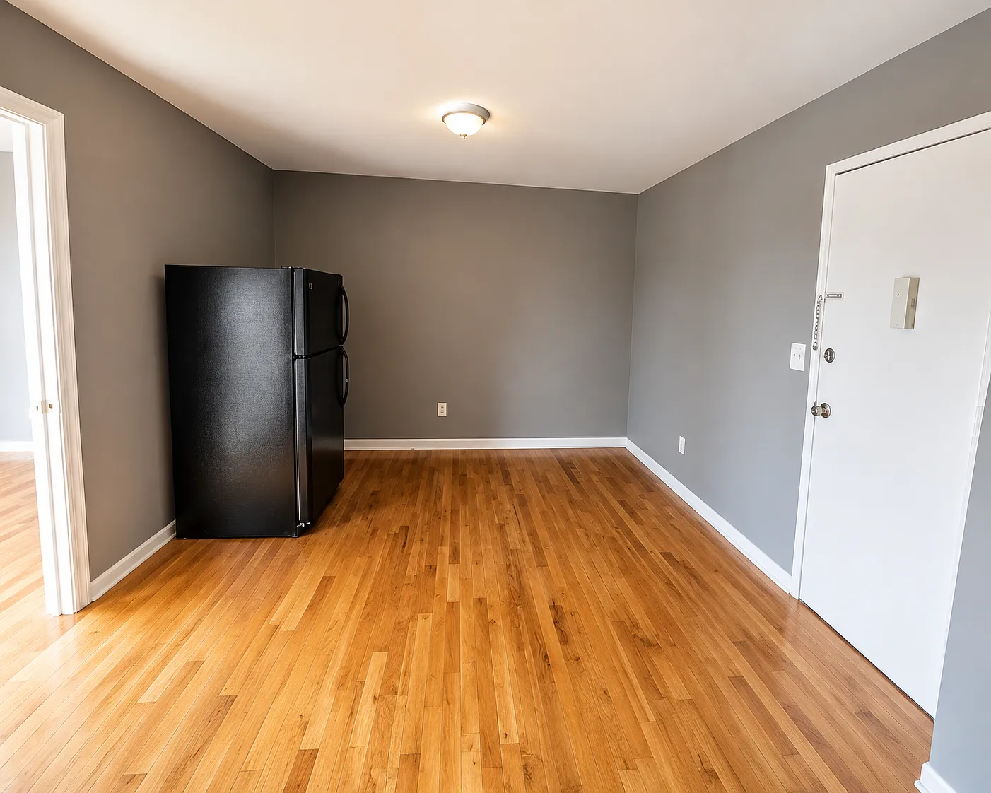 2 bed, 650 sqft, $1,800 — Photo 3