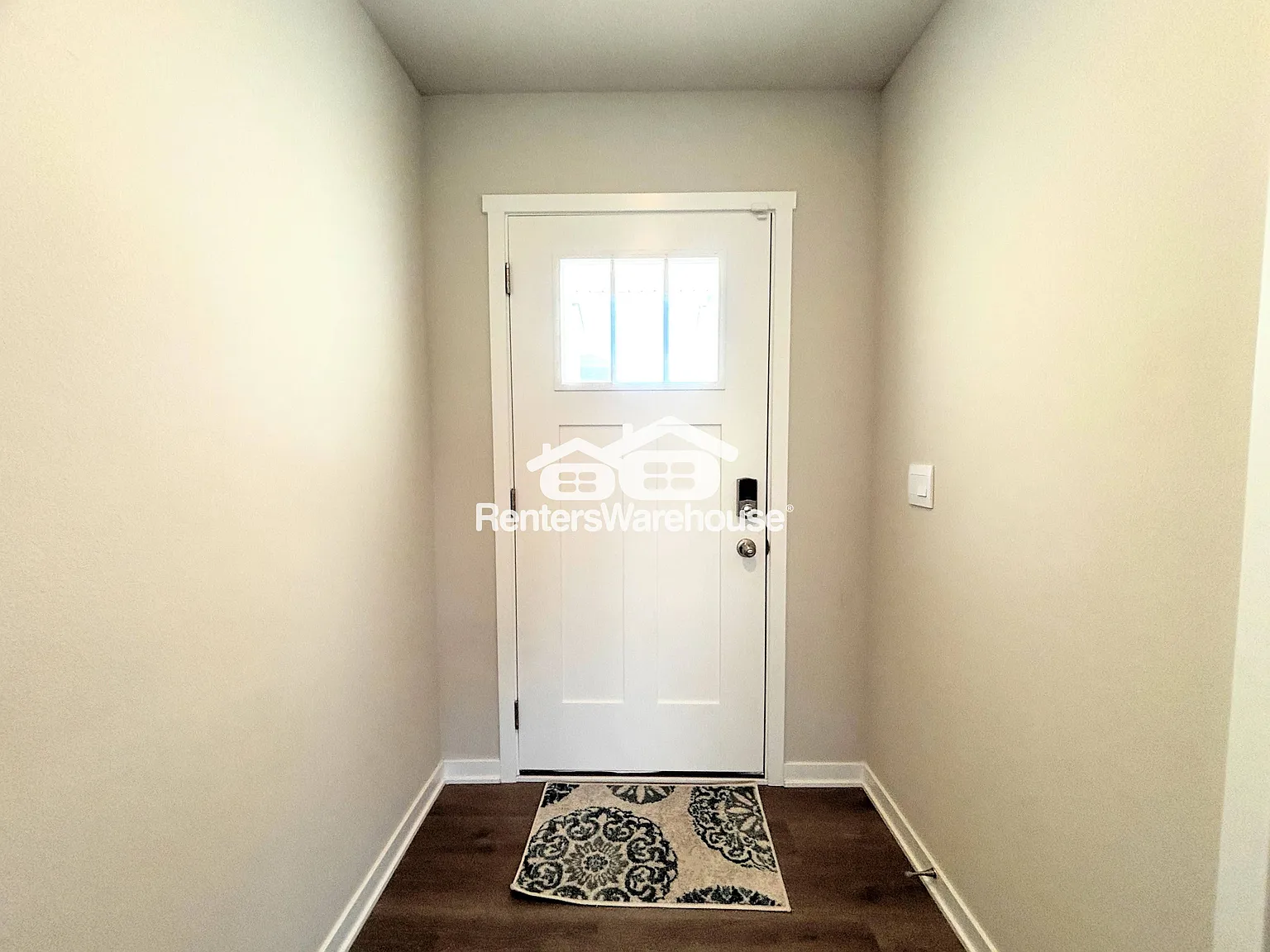 Beautiful 3 bedroom Townhome for Rent — Photo 4