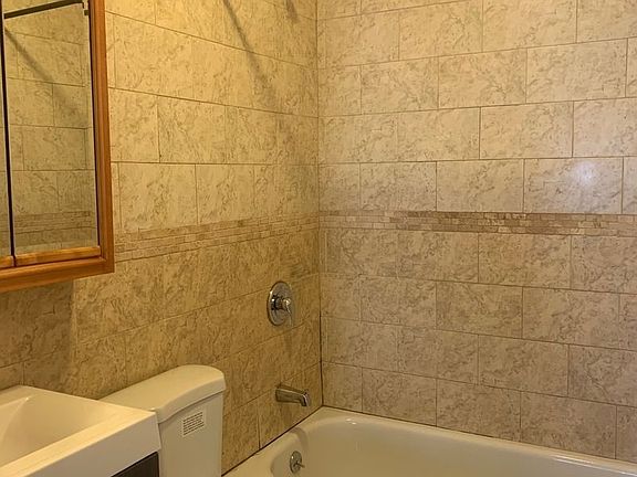 3rd image of 198 Stuyvesant Ave #1