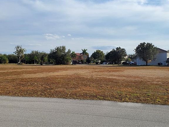 3rd image of 17243 Nile Ct