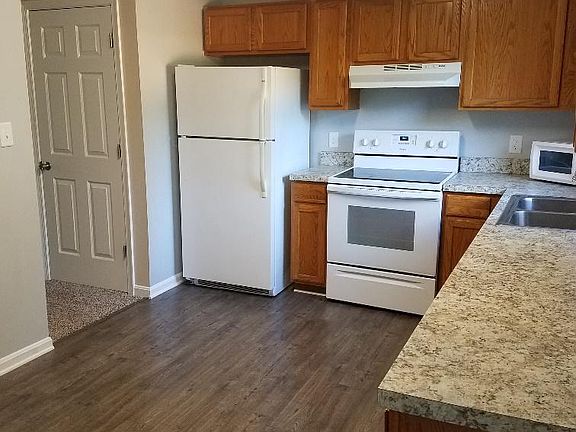 4th image of 223 Sherando Cir