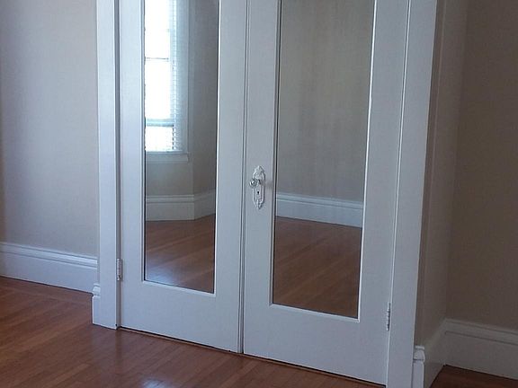 4th image of 1463 Sacramento St #3