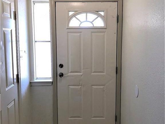 2nd image of 6072 Belladonna Cir