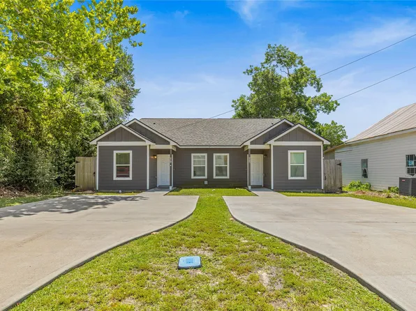405 W Worsham St, Willis, TX 77378