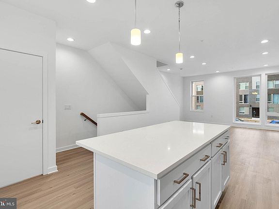 5th image of 3000 Schirra Ln