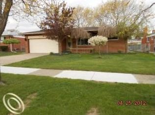 35373 Alta Vista Dr, Sterling Heights, MI 48312