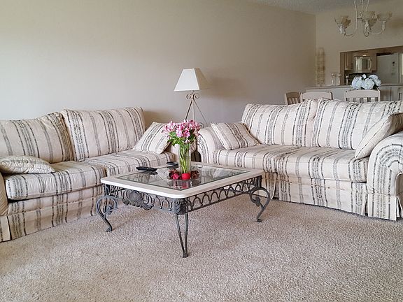 3rd image of 5784 Deauville Cir APT B107