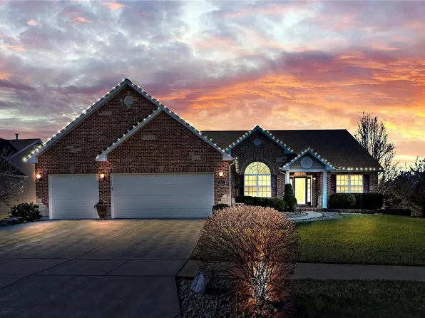 5371 Yaeger Circle Dr, Saint Louis, MO 63129