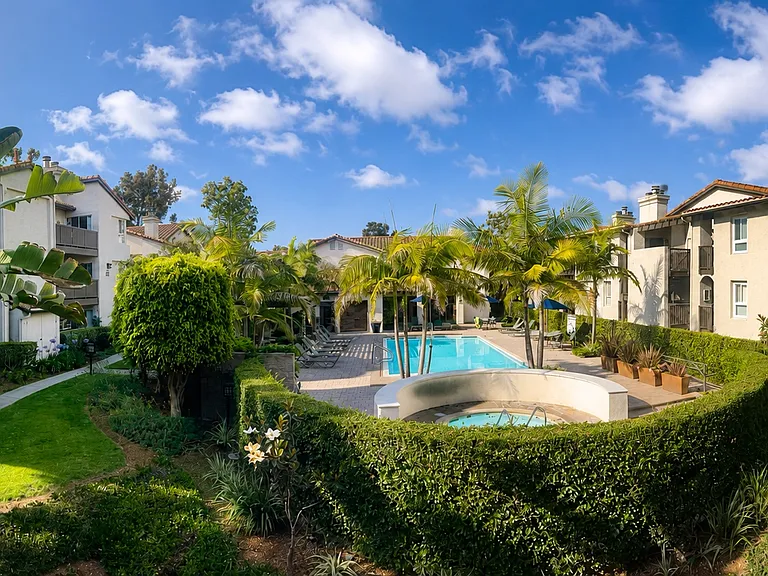 50 Corniche Dr #G — Photo 35