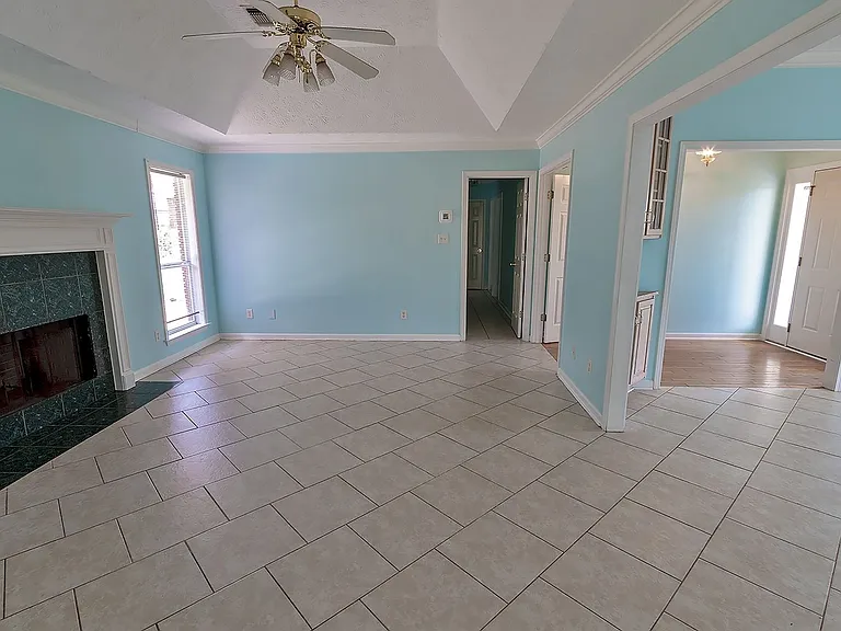 1901 Calumet Pkwy — Photo 11