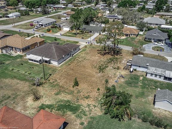 4th image of 228 Robin Ave