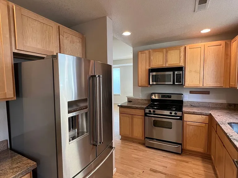 1651 Zamia Ave — Photo 4