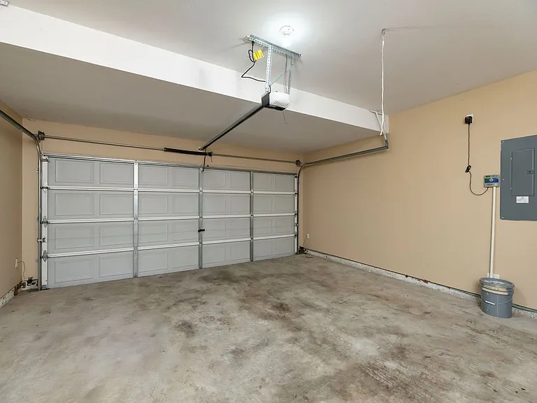 2510 Sedona St — Photo 72