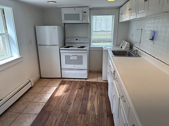 5th image of 15 Baxter Avenue