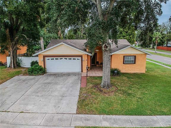 3rd image of 7101 Larimer Ct