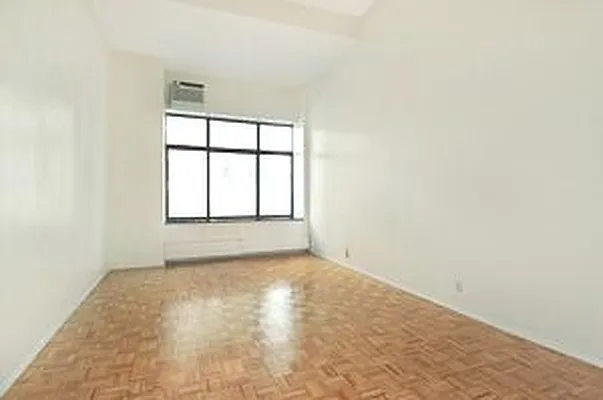 Rented by Douglas Elliman | media 27