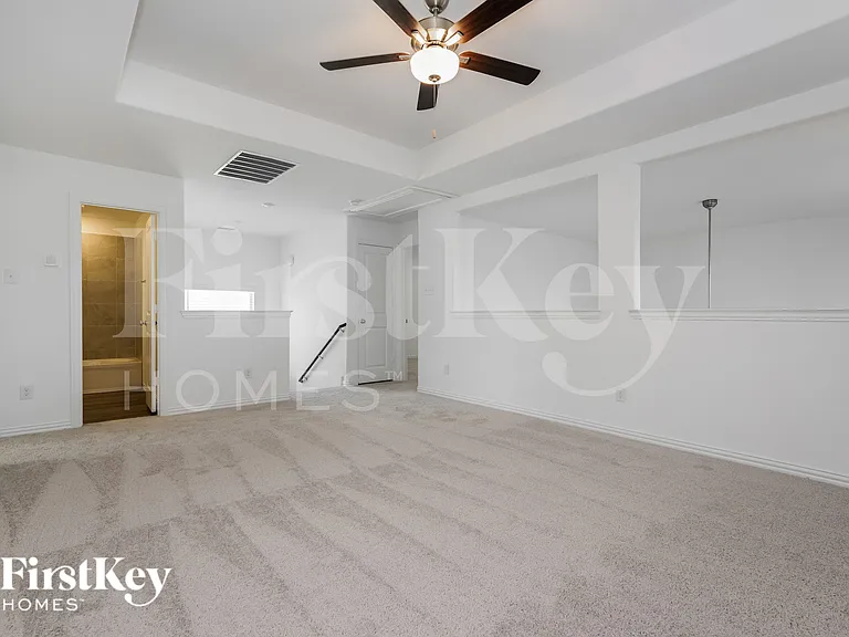 2528 Northcote Dr — Photo 12