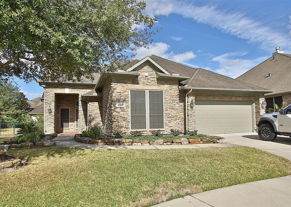 1st image of 10203 Eagle Hollow Dr