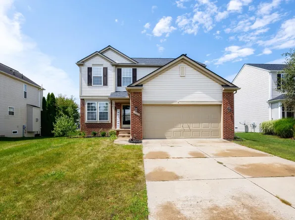 9677 W Avondale Cir, Ypsilanti, MI 48198