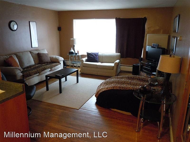 2nd image of 801 University Ave SE #22