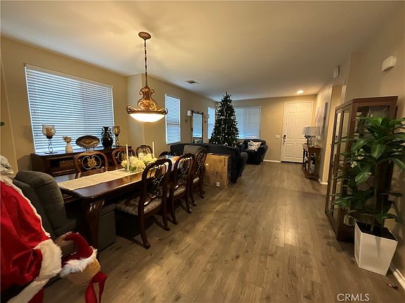 4th image of 1234 Wellington Dr