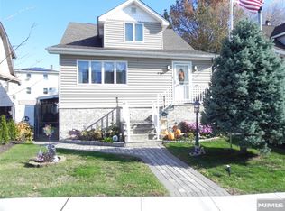 114 Mehrhof Rd, Little Ferry, NJ 07643