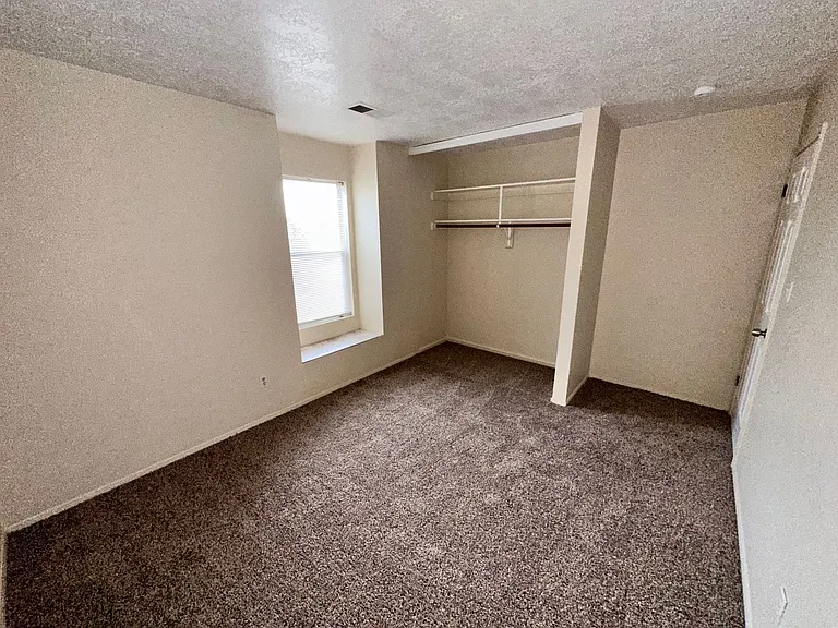 671 Western Hills Dr SE — Photo 16