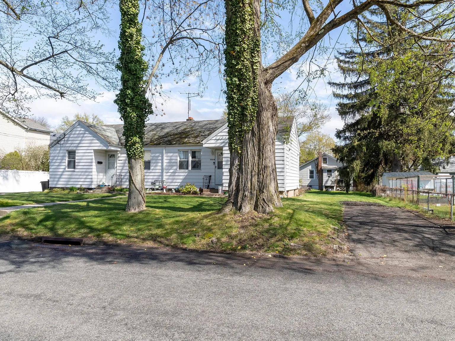2 bed, $2,200 — Photo 3