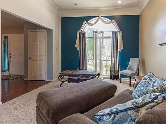 5th image of 10136 Grant Meadow Ln