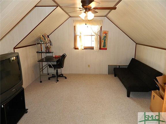 5th image of 125 Camellia Ave