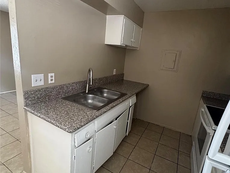 2505 Cedar Ave #1 — Photo 5