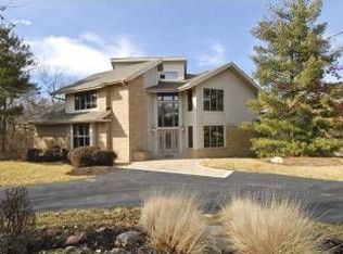 2409 Wexford Woods Ct, Saint Louis, MO 63131