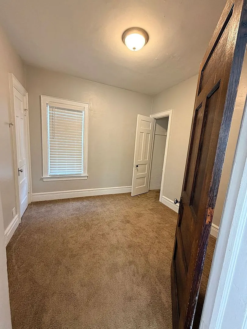 115 Claremont Ave — Photo 3