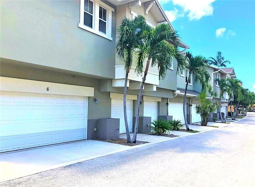 2 bed, 2.5 bath, 1425 sqft, $2,800 — Photo 4
