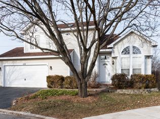 1319 Lazy Hollow Ct, Naperville, IL 60565
