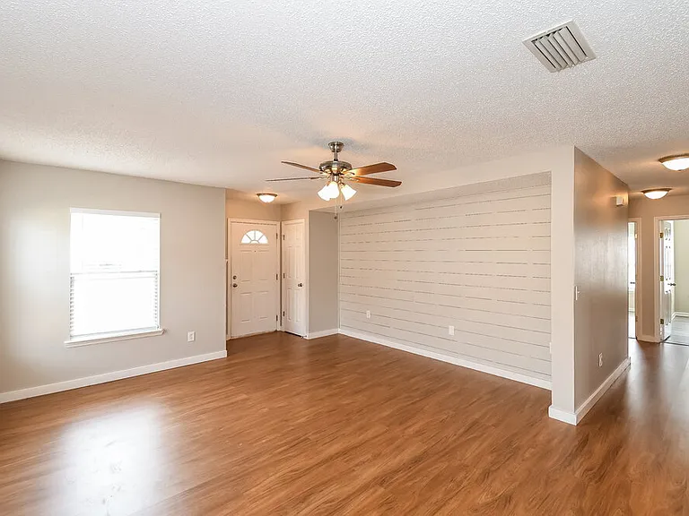 1181 Summer Bluff Rd — Photo 4