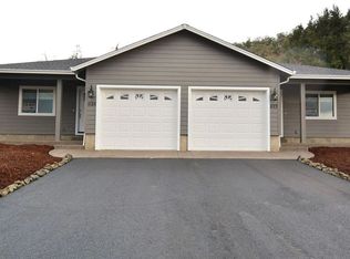 1125 NE Grandview Dr, Roseburg, OR 97470