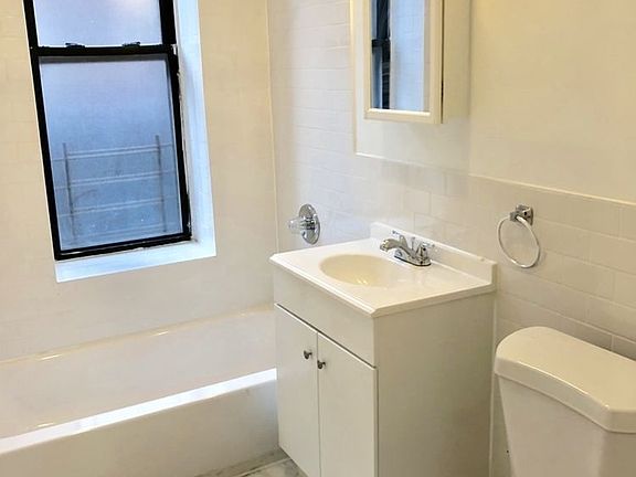 5th image of 4705 45th St APT A6