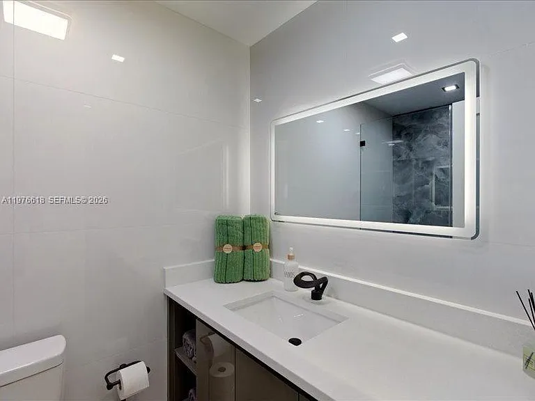 103 Tropicana Dr — Photo 22