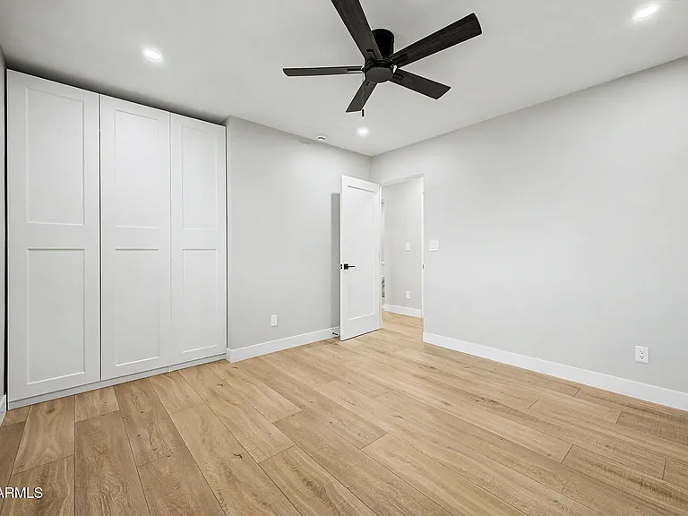 8440 E Palm Ln — Photo 19