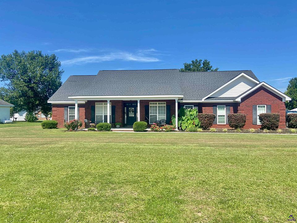 1st image of 304 Dixieland Dr
