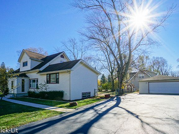 2nd image of 17704 Highland Ave
