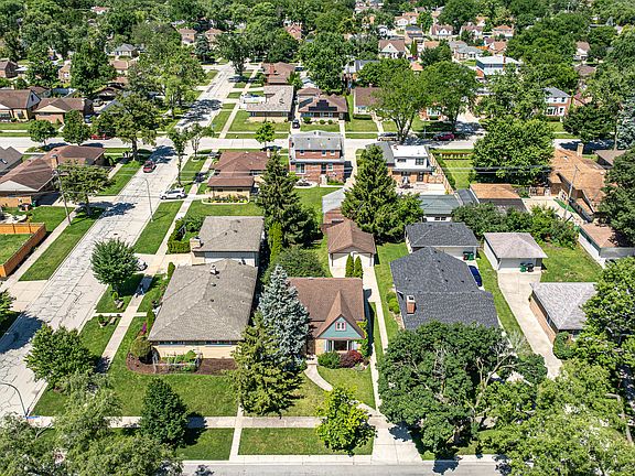 3rd image of 1952 Manchester Ave