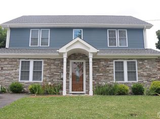62 Brookville Rd, Edison, NJ 08817