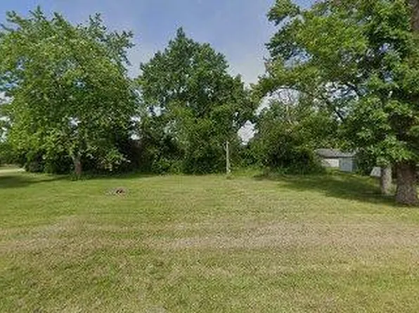 491 Daisy St, White City, IL 62069