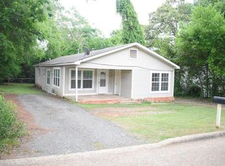 1117 Hackberry St, Nacogdoches, TX 75964