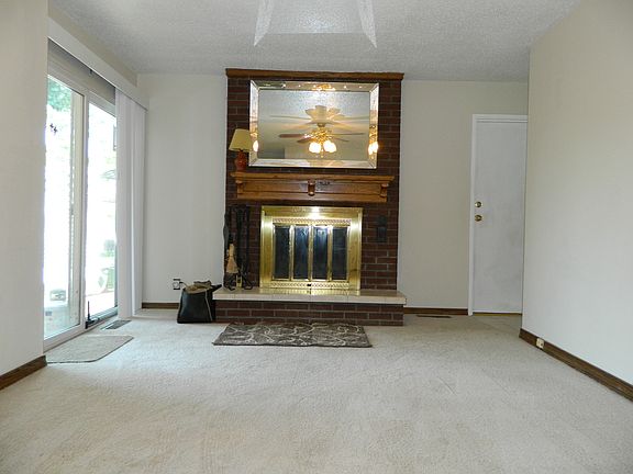 3rd image of 3313 Berview Ln