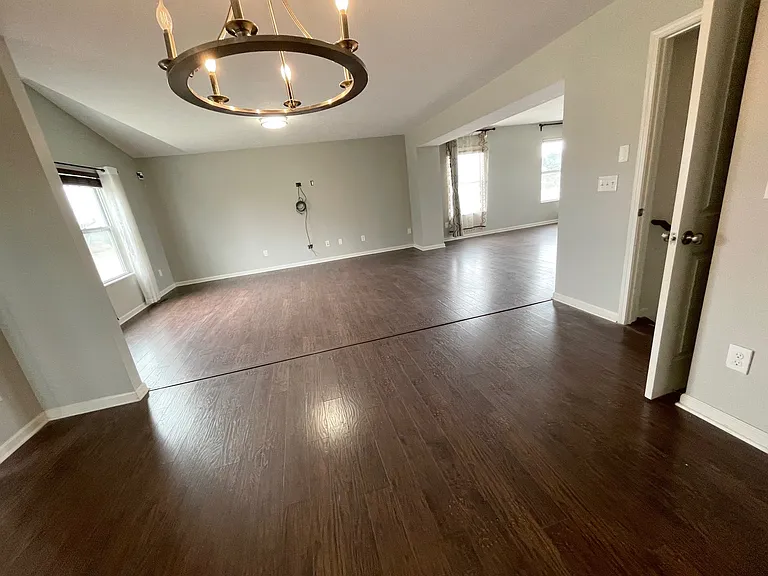 1670 Primrose Ave — Photo 7