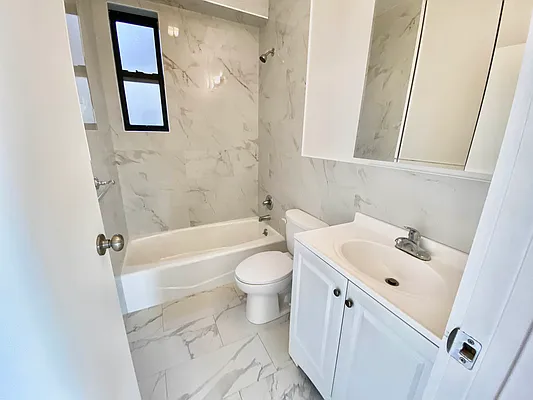 Rented by Papp Realty | media 10