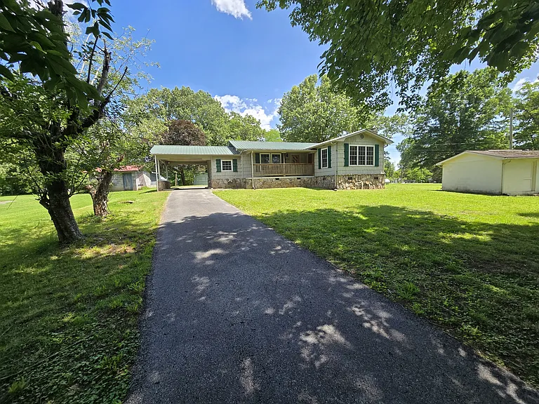 347 Blue Springs Cir — Photo 30